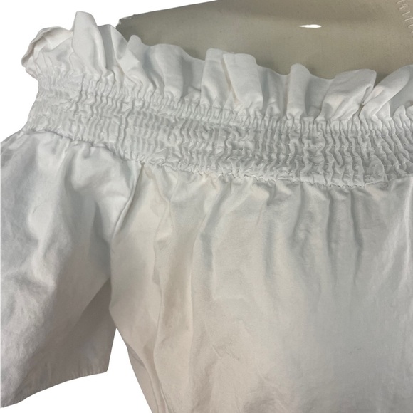 Zara Basics white ruffles cropped peasant top. Adorable and a closet basic. XS - Picture 2 of 4